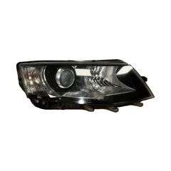 Škoda Octavia 3 kombi r.v. 2014 pravé přední světlo xenon 5E1941016A jednotky 8K0941597B 1T0941329B