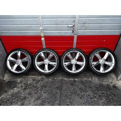 Kola 235/35/R19  8,5Jx19H2 ET32 letní 4,31mm 8T0601025F