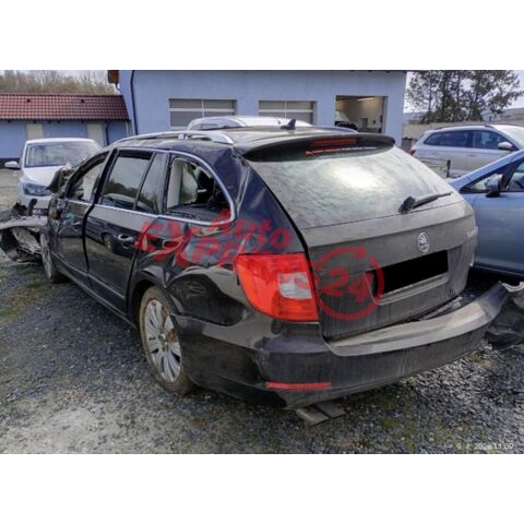 Vůz na náhradní díly Škoda Superb 2 kombi 2013 CFGB PBE LF8V