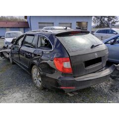 Vůz na náhradní díly Škoda Superb 2 kombi 2013 CFGB PBE LF8V