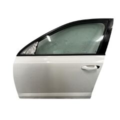 Škoda Octavia 3 kombi r.v. 2016 bílá barva kód barvy LF9E 1026 9P9P levé přední dveře