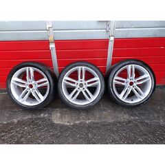 Audi kola 245/40/R18 ET45 8Jx18H2 celoroční 4.4mm 3 kusy