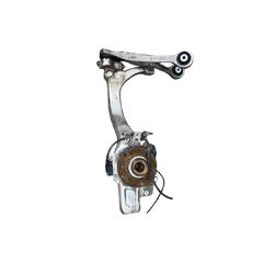 Audi RS4 B7 8E sedan r.v. 2007 levá přední těhlice 8E0257F