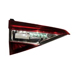 Škoda Superb 3 Sportline kombi r.v. 2018 levé zadní vnitřní světlo