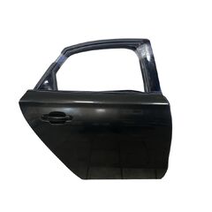 Audi A8 D4 4H sedan r.v. 2011 černá metalíza kód barvy LZ9Y pravé zadní dveře