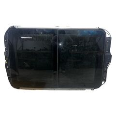 VW Passat B7 kombi r.v. 2012 panoramatické střešní okno 8R0959591A