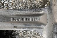 Kola 235/40 ZR19 letni pneu 2,4mm 3V0601025AP 8Jx19H2 ET44