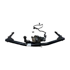 VW Passat B8 kombi r.v. 2016 tažné zařízení mechanicky otočné a elektricky vypínatelné 3G9803881A jednotka 5G0868345