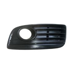 VW Golf 5 GT Sport hatchback r.v. 2008 levá mřížka předního nárazníku 1K0853665AD