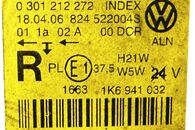 VW Golf 5 hatchback r.v. 2008 pravé přední světlo xenon 1K6941032 1T0907391