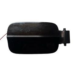 Audi A3 8V Sportback r.v. 2016 černá metalíza kód barvy LY9B víko nádrže