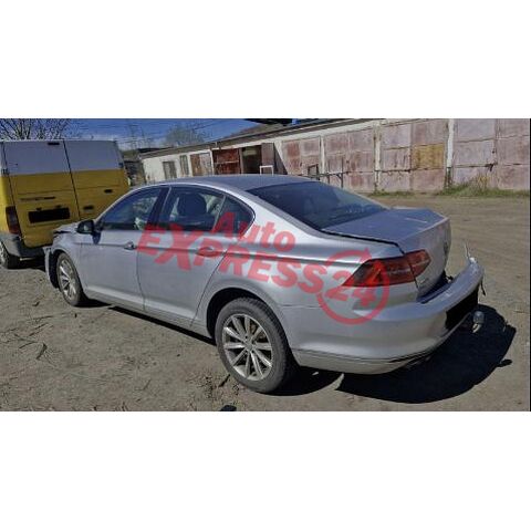 Vůz na náhradní díly VW Passat B8 sedan 2016 DFCA QEY LA7W