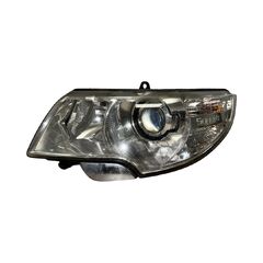 Škoda Superb 2 kombi r.v. 2011 levé přední světlo xenon jednotky 5DV009000-00 7L6941329B