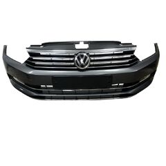 VW Passat B8 kombi r.v. 2015 šedá metalíza kód barvy LR7H přední nárazník