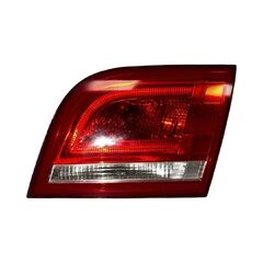 Audi A3 8P Sportback facelift r.v. 2009 pravé zadní vnitřní světlo 8P4945094D