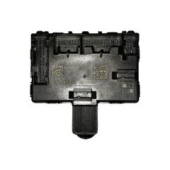 Audi A4 B9 8W S-Line avant r.v. 2017 řídící jednotka dveří 8W0959593G