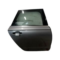 Audi A6 4G facelift avant r.v. 2016 šedá metalíza Tornado Grey kód barvy LX7P pravé zadní dveře