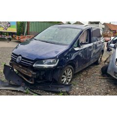 Vůz na náhradní díly VW Sharan 7N 2014 CFGC PQJ LH5X