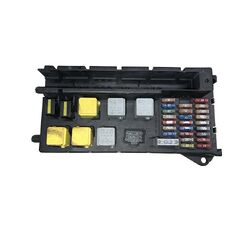 VW Crafter 2E L1H1 r.v. 2012 skříňový vůz 30 pojistkový box 9065450101 5B11F0117