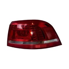 VW Passat B7 kombi r.v. 2013 pravé zadní vnější světlo LED 3AF945208B