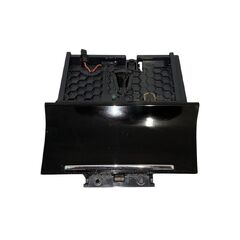 Škoda Superb 3 Sportline kombi r.v. 2018 popelník 3V1863071