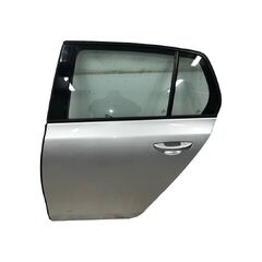 VW Golf 6 hatchback r.v. 2012 stříbrná metalíza kód barvy LA7W levé zadní dveře