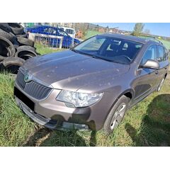 Vůz na náhradní díly Škoda Superb 2 kombi 2010 CFFB LHD LF4U