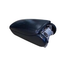 Audi A6 4F C6 sedan r.v. 2008 loketní opěrka