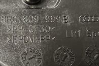 Audi Q5 8R r.v. 2010 černá metalíza kód barvy LY9B víko nádrže 8R0809999B