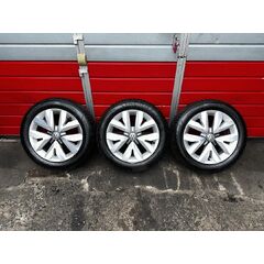 VW Touran 5T 3 x kolo 205/55 R16 zimní pneu 6,06mm DOT3024 6,5Jx16H2 ET48 5TA601025A