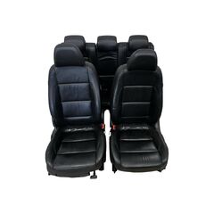 VW Tiguan 5N r.v. 2009 sedačky