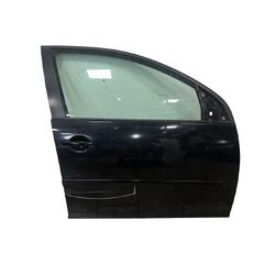 VW Golf 5 hatchback r.v. 2007 černá metalíza kód barvy LC9Z pravé přední dveře