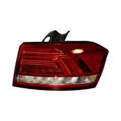 VW Passat B8 kombi r.v. 2015 pravé zadní vnější světlo