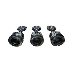Písty  05L107065R ojnice 04L105401A motoru DTU