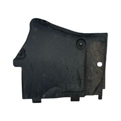 Audi A4 B9 8W S-Line avant r.v. 2017 levý kryt podvozku 8W0825201