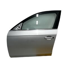 Audi A4 8K facelift avant r.v. 2013 stříbrná metalíza kód barvy LX7W levé přední dveře