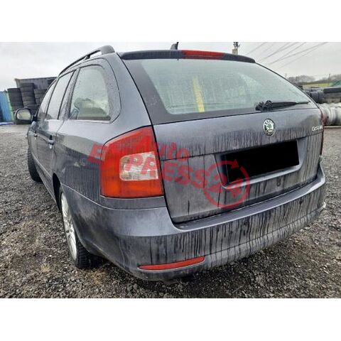 Vůz na náhradní díly Škoda Octavia 2 FL kombi L&K 2011 CFHC LHD LF8J