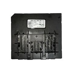 VW Passat B8 kombi r.v. 2015 centrální řídící jednotka 5Q0937086BD