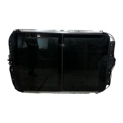 VW Passat B7 r.v. 2012 střešní panoramatické okno 3AF877041 8R0959591A