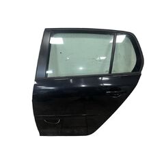 VW Golf 5 hatchback r.v. 2007 černá metalíza kód barvy LC9Z levé zadní dveře