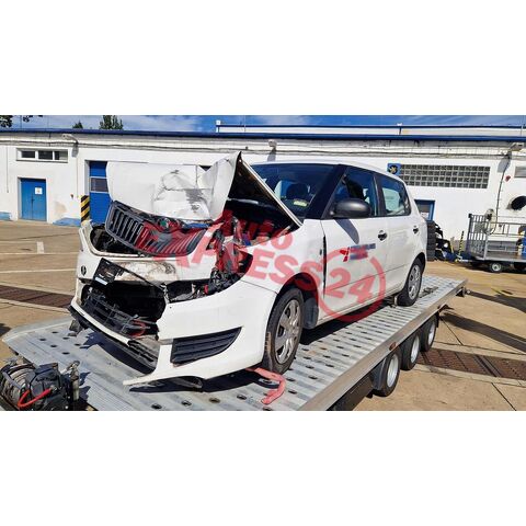 vůz na náhradní díly Škoda Fabia 2 FL hatchback 2011 CHFA LNR LF9E