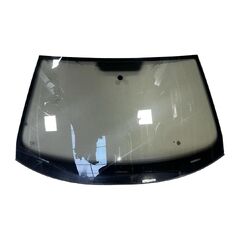 VW Golf 6 kombi r.v. 2010 čelní sklo