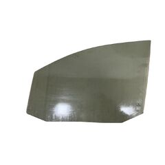 VW Touran 1T3 r.v. 2014 levé přední sklo