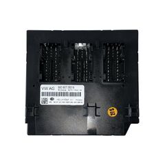 Audi Q3 8U S-Line r.v. 2014 řídící jednotka palubní sítě  8X0907063N