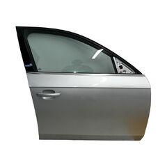 Audi A4 8K facelift avant r.v. 2013 stříbrná metalíza kód barvy LX7W pravé přední dveře